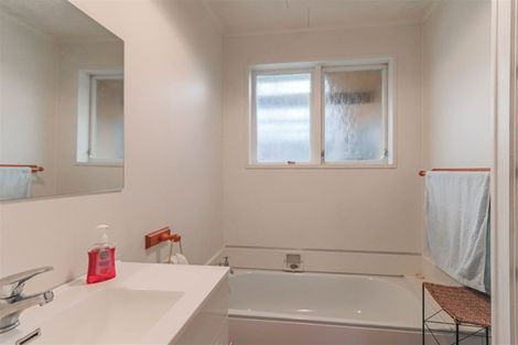 Photo of property in 25 Konini Street, Inglewood, 4330