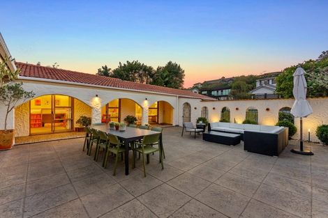 Photo of property in 84 Chelsea View Drive, Chatswood, Auckland, 0626