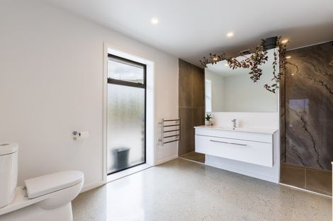 Photo of property in 211 Mcarthur Road, Springvale, Alexandra, 9391