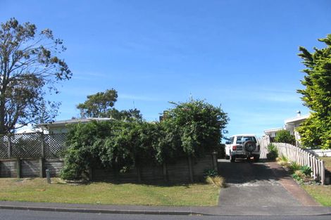 Photo of property in 22 Sycamore Drive, Sunnynook, Auckland, 0620