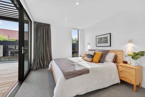 Photo of property in 1/517 Beach Road, Murrays Bay, Auckland, 0630