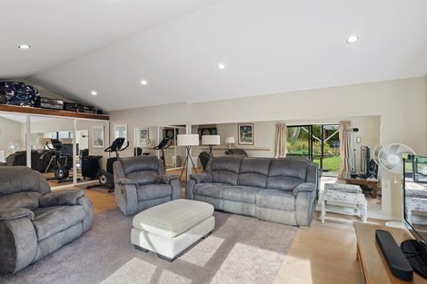 Photo of property in 2/531 Beach Road, Murrays Bay, Auckland, 0630