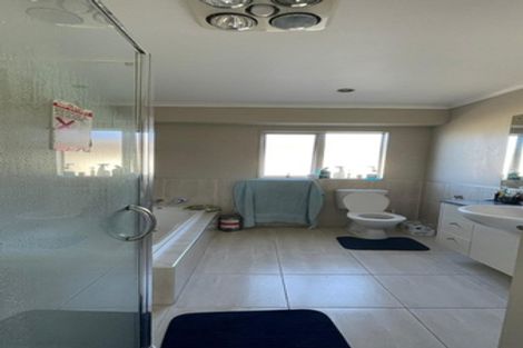Photo of property in 25 Speyside Crescent, Flat Bush, Auckland, 2016