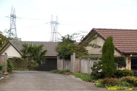 Photo of property in 12 San Luis Place, Golflands, Auckland, 2013