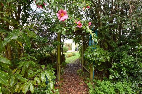 Photo of property in 32 Clifton Avenue, Carterton, 5713