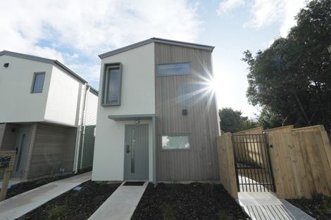 Photo of property in 2/43 Churton Crescent, Taita, Lower Hutt, 5011