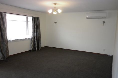 Photo of property in 43 Totara Park Road, Clouston Park, Upper Hutt, 5018