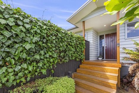 Photo of property in 8 Puka Place, Raglan, 3225