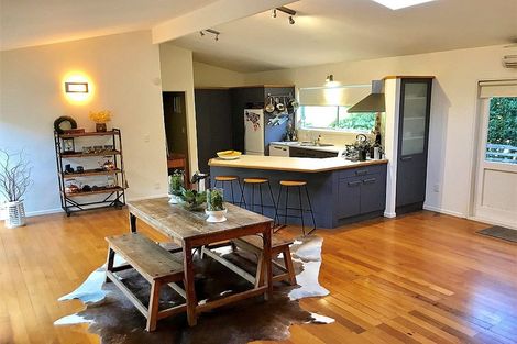 Photo of property in 36 Peter Terrace, Castor Bay, Auckland, 0620