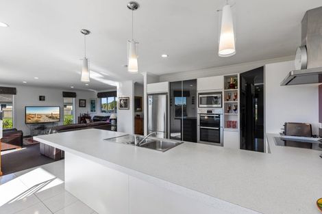 Photo of property in 95 Oriental Parade, Papamoa Beach, Papamoa, 3118