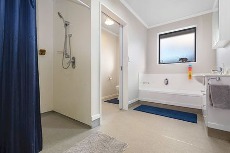 Photo of property in 9 Mccahon Drive, Pukehangi, Rotorua, 3015