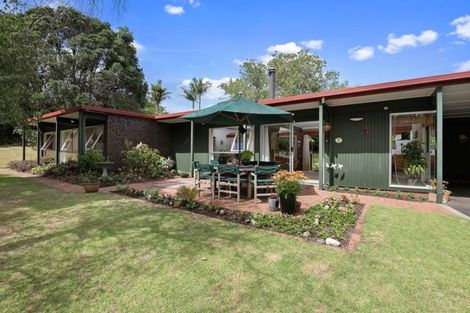 Photo of property in 5 Meanda Gardens, Sunnyhills, Auckland, 2010