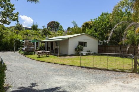Photo of property in 25 Paradise Road, Coopers Beach, 0420