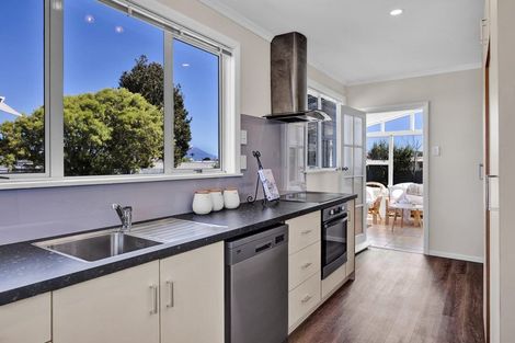 Photo of property in 25 Argyle Street, Hawera, 4610