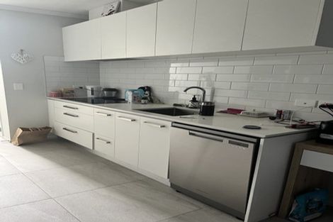 Photo of property in 33 Vincent Mcgrath Crescent, Swanson, Auckland, 0614