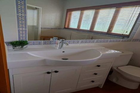 Photo of property in 1 Falmouth Street, Murrays Bay, Auckland, 0630