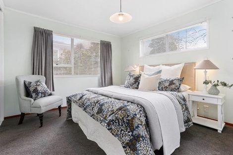 Photo of property in 56 Mirrabooka Avenue, Botany Downs, Auckland, 2010