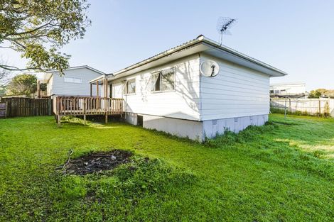 Photo of property in 1/6 Bundena Place, Clendon Park, Auckland, 2103