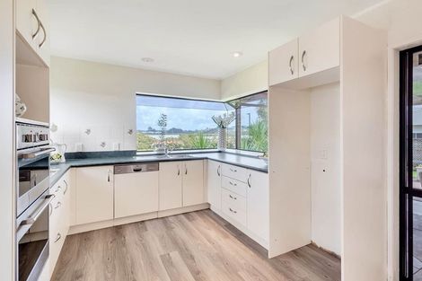 Photo of property in 45 Maygrove Drive, Orewa, 0931