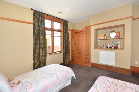 Photo of property in 55 Hargest Crescent, Saint Kilda, Dunedin, 9012