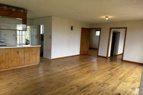 Photo of property in 1292 Whangaparaoa Road, Army Bay, Whangaparaoa, 0930