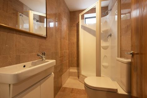 Photo of property in 3/2 Macdonald Crescent, Te Aro, Wellington, 6011