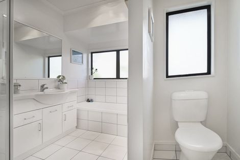 Photo of property in 4 Symons Street, Parkvale, Hastings, 4122