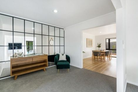 Photo of property in 3 Glucina Avenue, West Harbour, Auckland, 0618