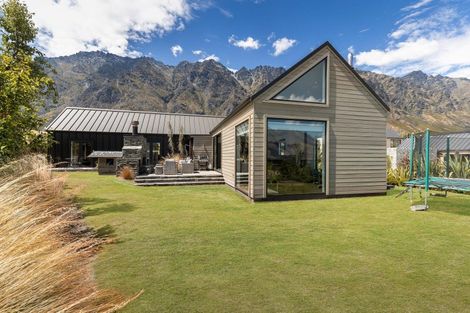Photo of property in 13 Hackett Road, Jacks Point, Queenstown, 9371
