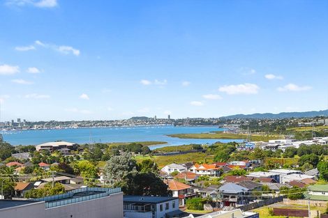 Photo of property in Sentinel Apartments, 805/3 Northcroft Street, Takapuna, Auckland, 0622
