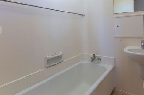 Photo of property in 9 Pekanga Road, Normandale, Lower Hutt, 5010