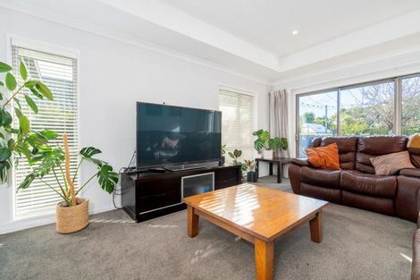 Photo of property in 16 Flaxgrove Place, Parklands, Christchurch, 8083