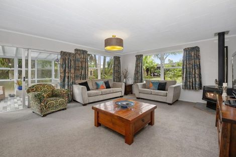 Photo of property in 5 Lucknow Place, Blockhouse Bay, Auckland, 0600