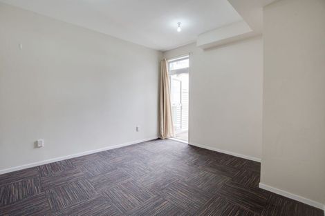 Photo of property in 33 Karo Drive, Te Aro, Wellington, 6011