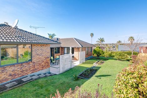 Photo of property in 49 Chesterfield Way, Orewa, 0931