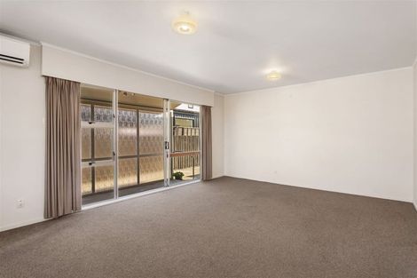 Photo of property in 2/76 Grants Road, Papanui, Christchurch, 8053