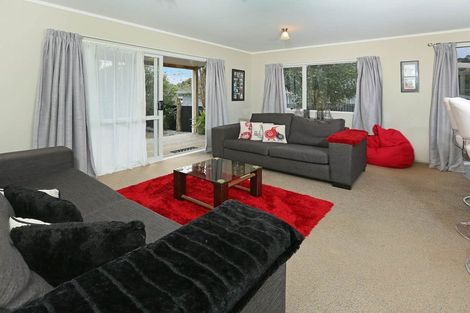 Photo of property in 18 Camphora Place, Ranui, Auckland, 0612