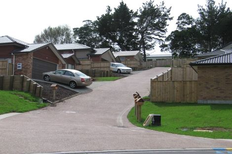 Photo of property in 53 Helleur Road, Massey, Auckland, 0614