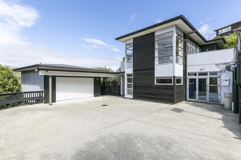 Photo of property in 27a Fyvie Avenue, Tawa, Wellington, 5028