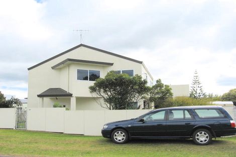 Photo of property in 301 Lowe Street, Whangamata, 3620