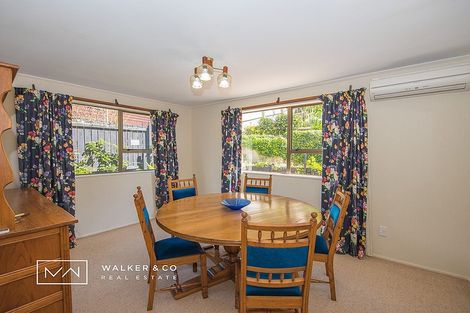 Photo of property in 10 Pioneer Grove, Silverstream, Upper Hutt, 5019
