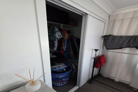 Photo of property in 14 Rauriki Lane, Rosehill, Papakura, 2113