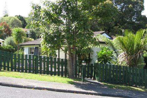 Photo of property in 10 Capricorn Place, Browns Bay, Auckland, 0630