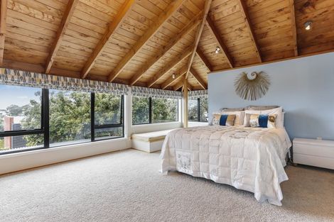 Photo of property in 1 Park Rise, Campbells Bay, Auckland, 0630