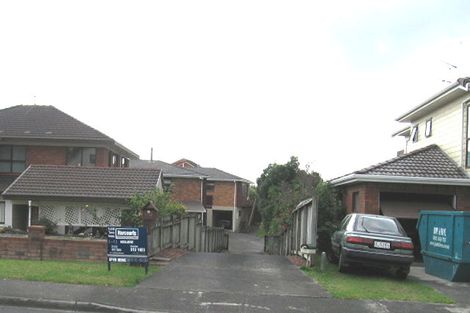 Photo of property in 2/12 Petrel Place, Massey, Auckland, 0614