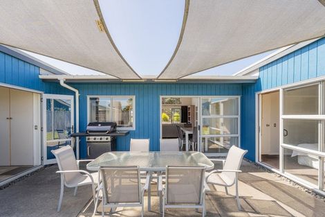 Photo of property in 113 Sands Crescent, Matarangi, Whitianga, 3592