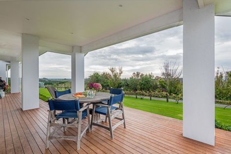 Photo of property in 12 Fleetwood Lane, Turitea, Palmerston North, 4472