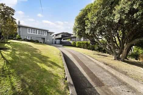 Photo of property in 55 Seaview Road, Castor Bay, Auckland, 0620
