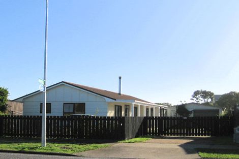 Photo of property in 7 Rutherford Drive, Waikanae Beach, Waikanae, 5036