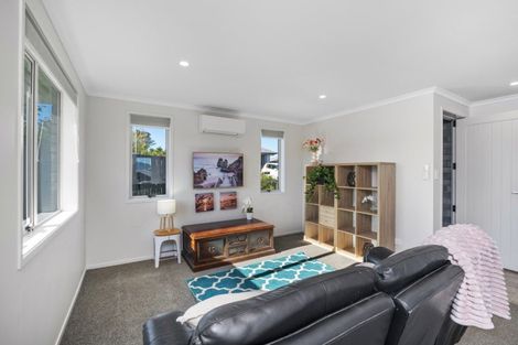 Photo of property in 102 Sentinel Avenue, Omokoroa, 3114